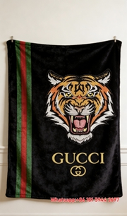 Gucci Tiger Stripe Fleece throw blankets IMG_2693